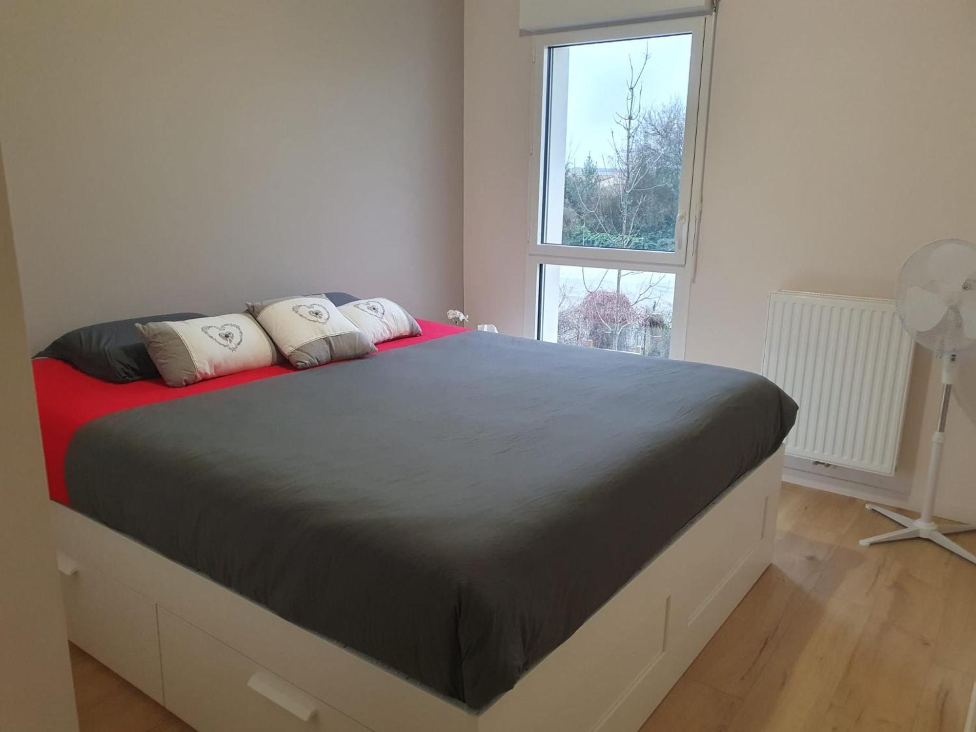 Appartement A Floirac Avec 2 Chambres, Un Parking Prive, Une Terrasse, A 5 Minutes En Voiture De L'Arkea Arena De Bordeaux Exterior photo